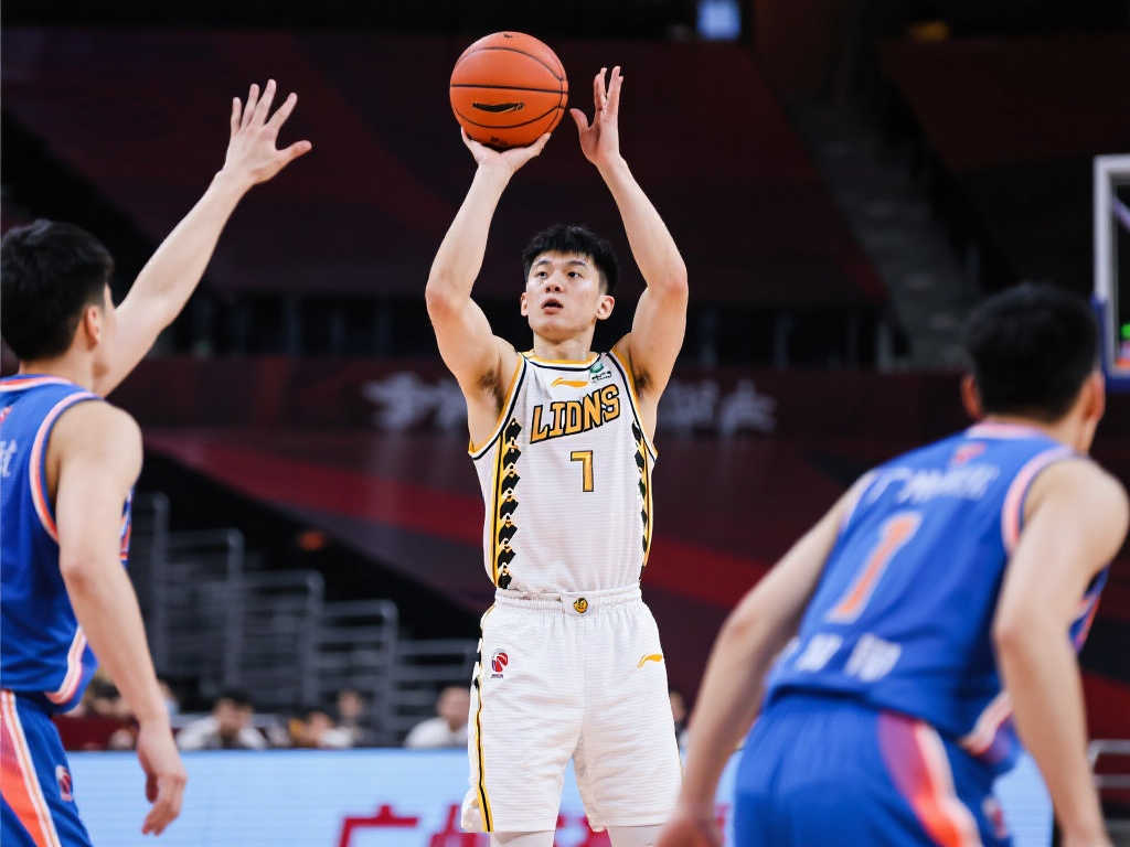 队起到了警 队起到了警